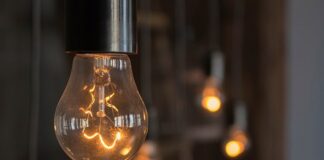 Jest olej a zapala się kontrolka?