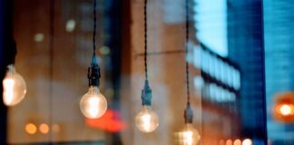 Jakie żarówki do podświetlenia tablicy rejestracyjnej Audi a3 8l?