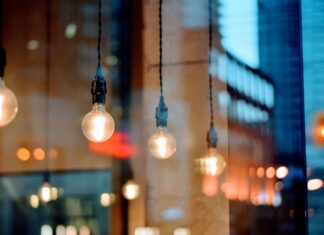 Jakie żarówki do podświetlenia tablicy rejestracyjnej Audi a3 8l?