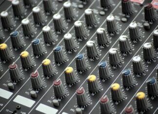 Którą stroną założyć tarcze do szlifierki?