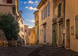 Ile kosztuje elewacja z klinkieru? Ile kosztuje elewacja z klinkieru?