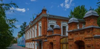 Ile cegieł na 1 metr komina?