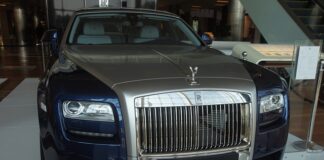 Ile kosztuje najdroższy Rolls Royce nowy?