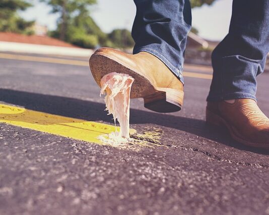 Jak długo schnie klej do drewna Pattex?