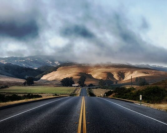 Jakie światła na autostradzie w nocy?