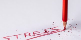 Na jakim kolorze najmniej widać rysy?