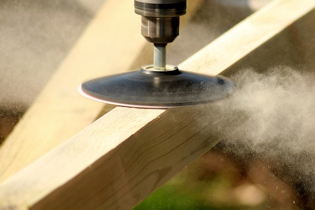 Jak szlifować drewno wiertarka?