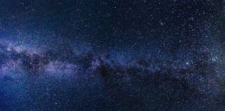 Jak wykończyć brzeg tapety?