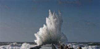 Jaka żarówka do oświetlenia tablicy rejestracyjnej Astra J?