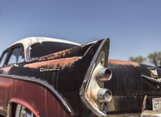 Jak Wysuszyć tylną lampę w samochodzie?