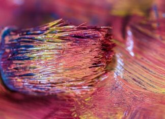 Czy można malować na klej do tapet?