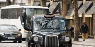 Ile trzeba mieć lat żeby zostać taksówkarzem?