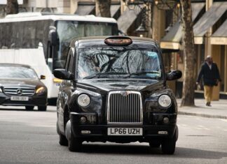 Ile trzeba mieć lat żeby zostać taksówkarzem? Ile trzeba mieć lat żeby zostać taksówkarzem?