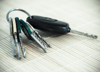 Jakie światło do garażu ciepłe czy zimne? Jakie światło do garażu ciepłe czy zimne?