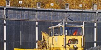 Czym można skleić Klosz lampy tylnej?