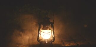 Czemu lampa LED miga?