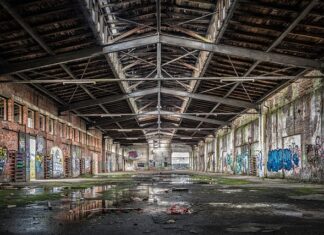 Jakie oświetlenie do garażu blaszanego?